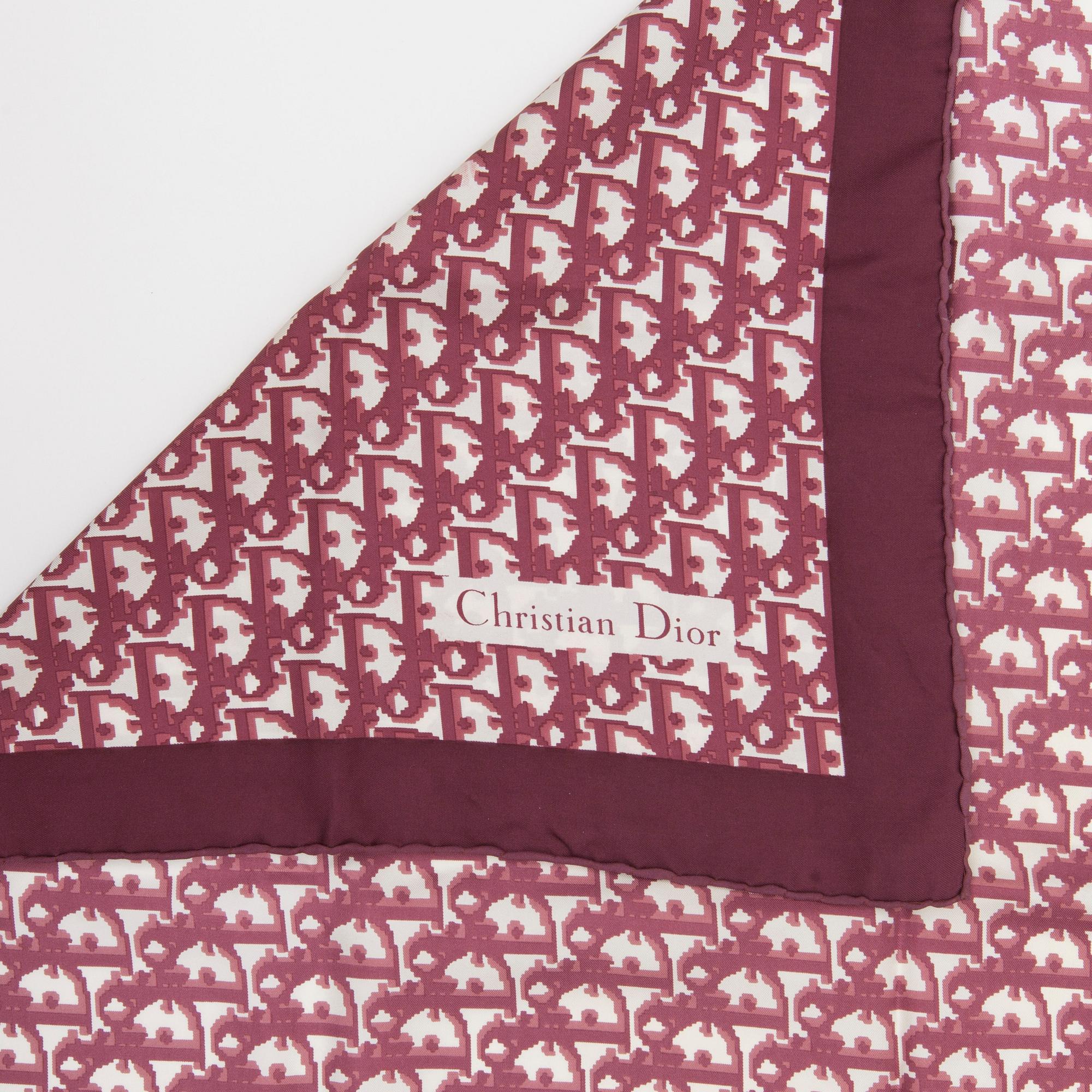 SCARF, Christian Dior.