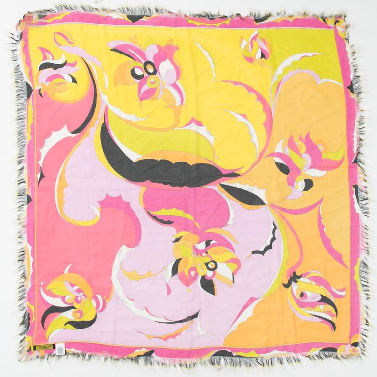 A PUCCI SCARF.