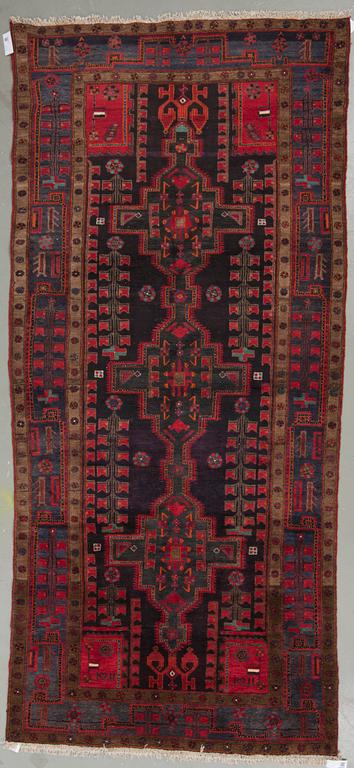 MATTA, Hamadan. Ca 330x150 cm.