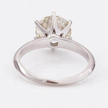 Ring, 18K vitguld, briljantslipad diamant ca 2.90 ct enligt certifikat.