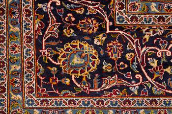 Carpet, oriental, approx. 385 x 292 cm.