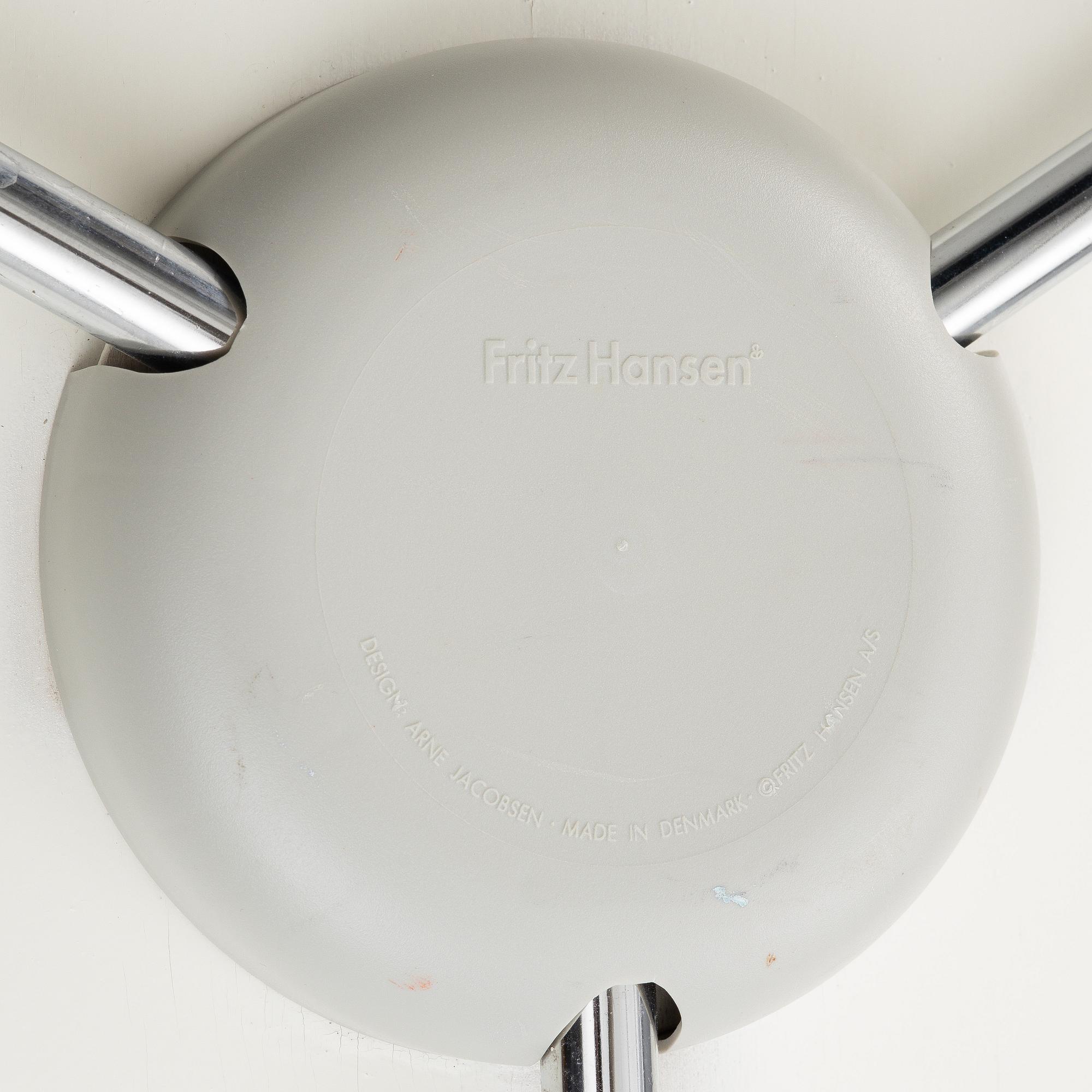 Arne Jacobsen, ett par, "Myran", Fritz Hansen, Danmark.