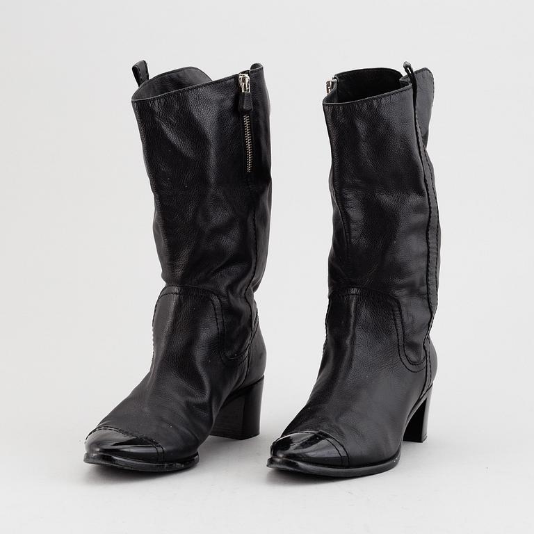 CHANEL, a pair of leather boots, size 40.