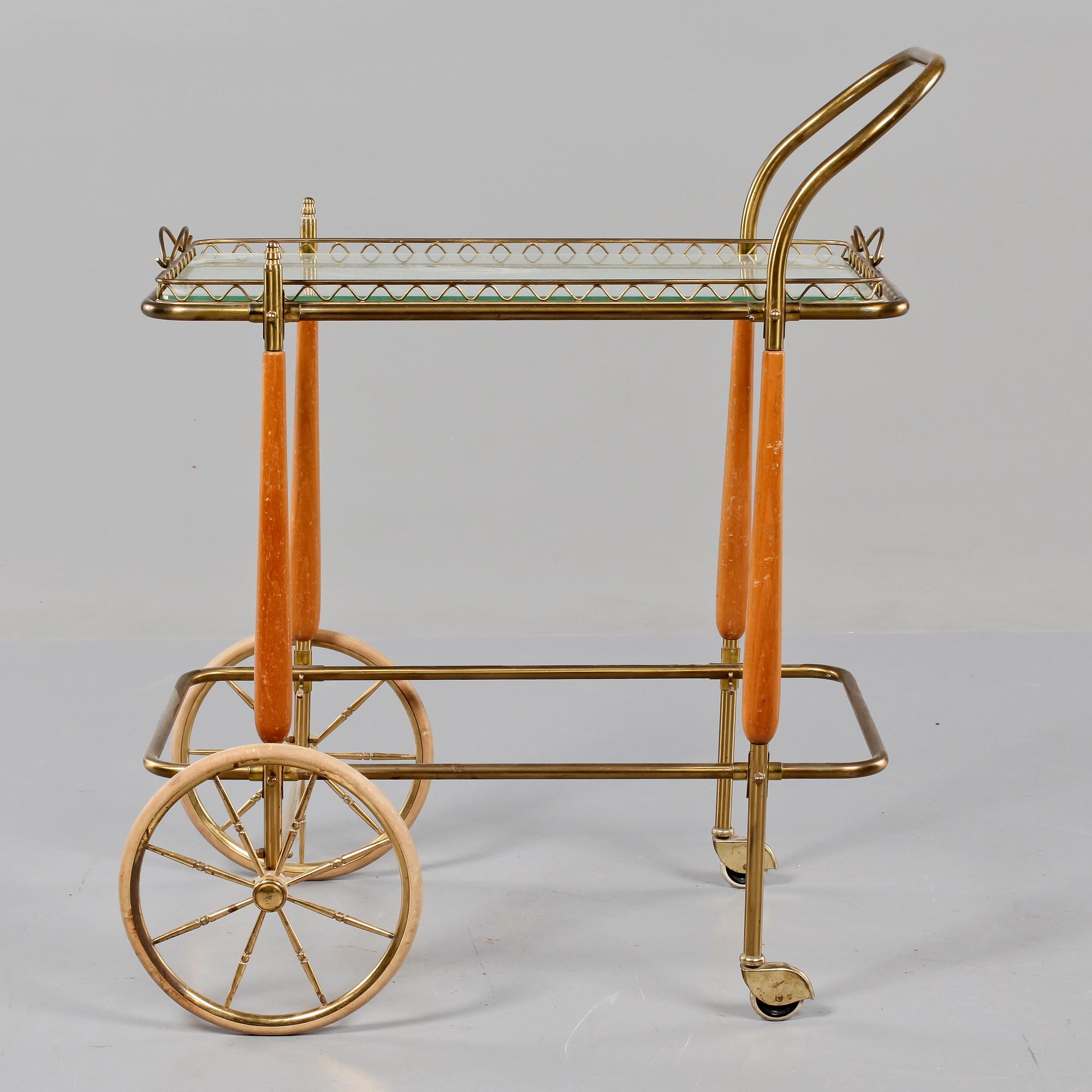 SERVERINGSVAGN, 1900-talets mitt/andra hälft.