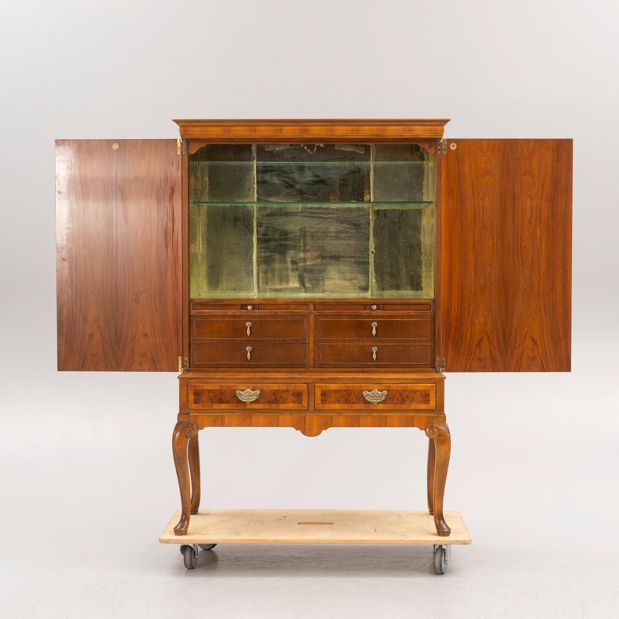 An 'Essex' drinks cabinet, Nordiska Kompaniet, 1947.