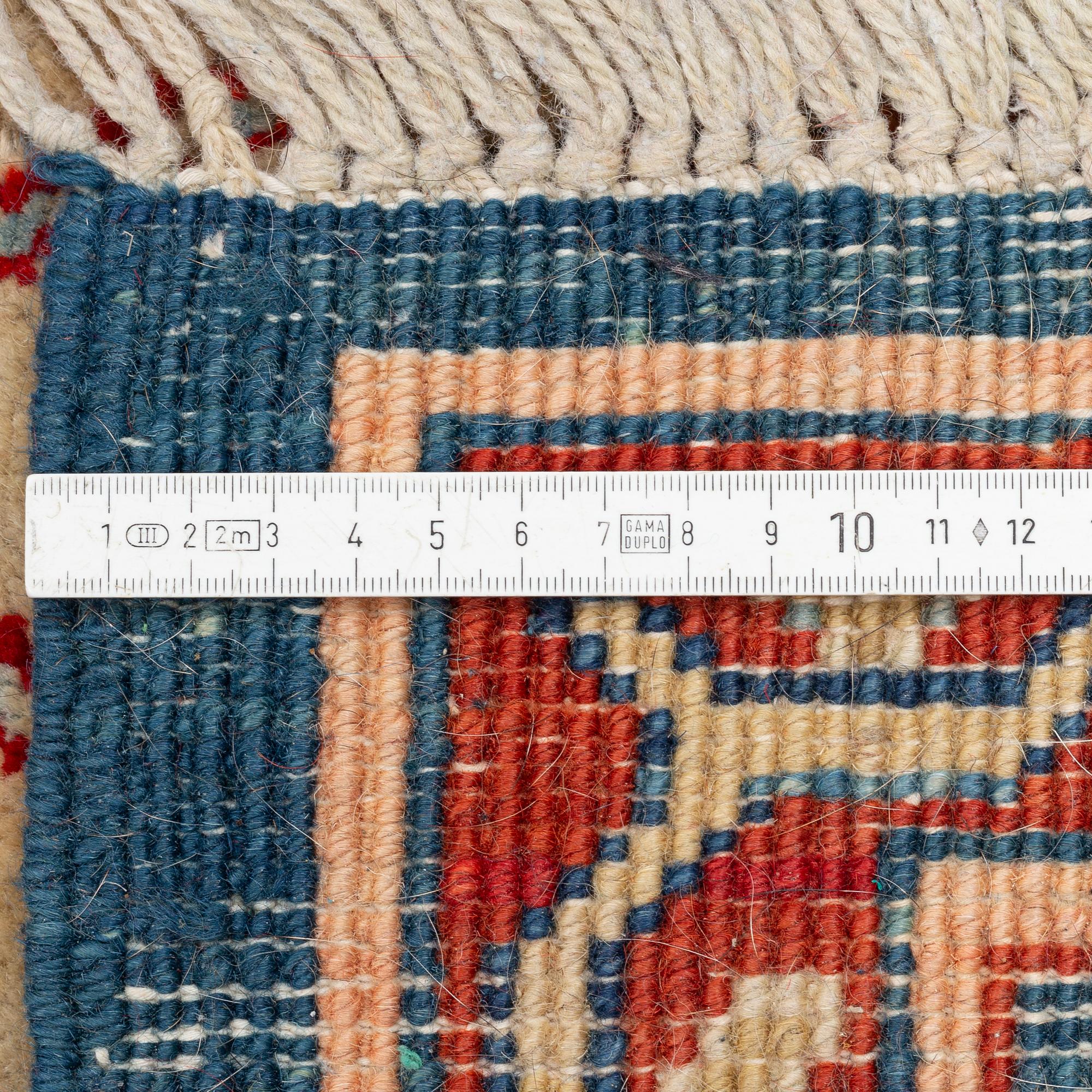 Rug, oriental, approx. 280 x 320 cm.