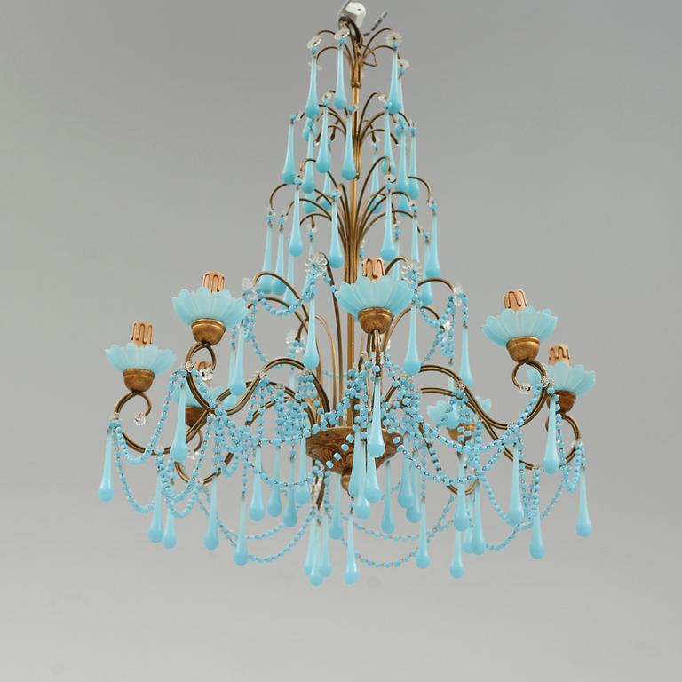 TAKLAMPA, Italien, enligt uppgift inköpt på Nordiska Kompaniet. Höjd ca 92 cm.