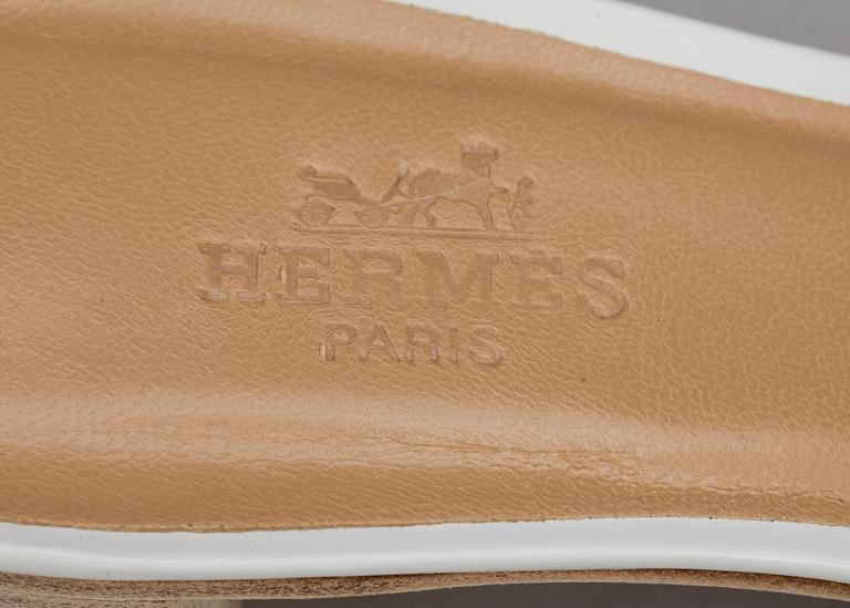 SKOR, ett par slip in, Hermès, "Oasis H sandal Oran".