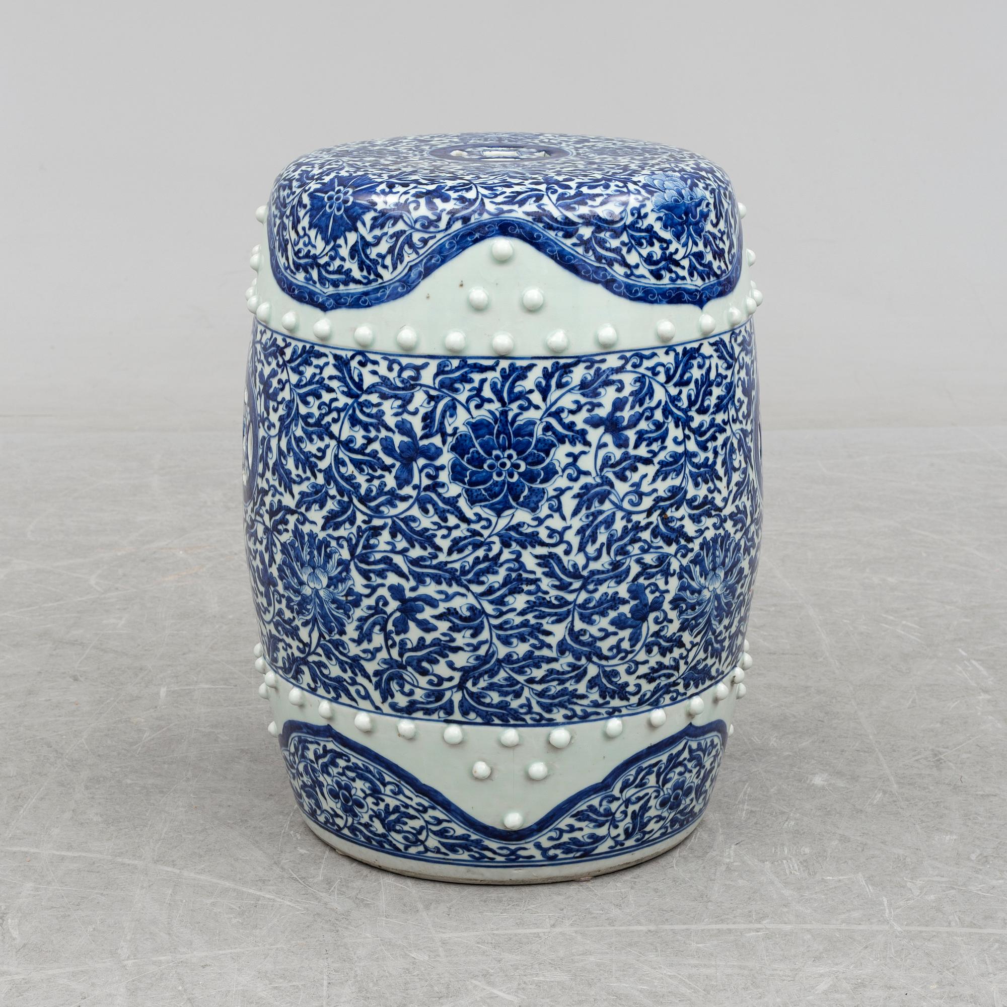 PALL, porslin, Kina, 1800-tal.