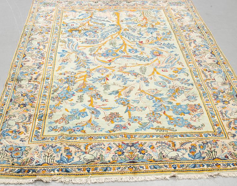 Carpet, Kashan, 315 x 194 cm.