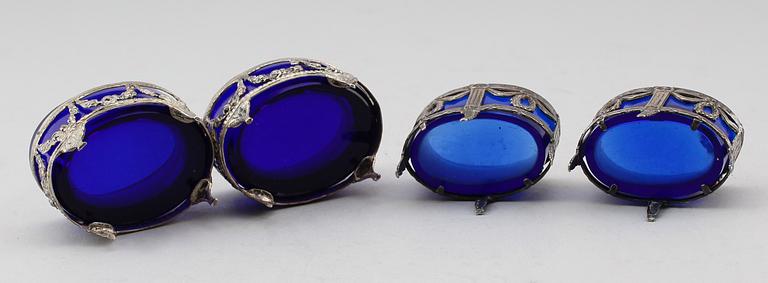 SALTKAR, 1 par silver samt SALTKAR, 1 par, nysilver, 1900-talets första hälft.