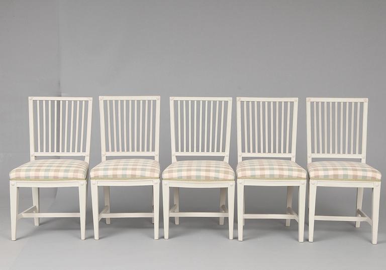 A SET OF FIVE CHAIRS.