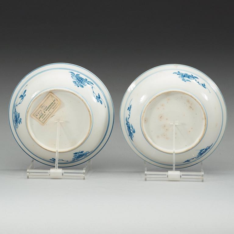 A pair of blue and white bowls, Qing dynasty, 18th Century.