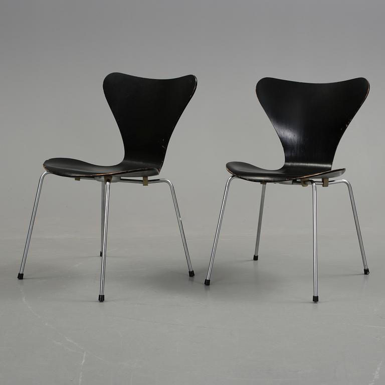 STOLAR, ett par, "Sjuan", Arne Jacobsen, Fritz Hansen.