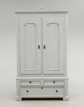 KLÄDSKÅP, 1800-talets andra hälft.