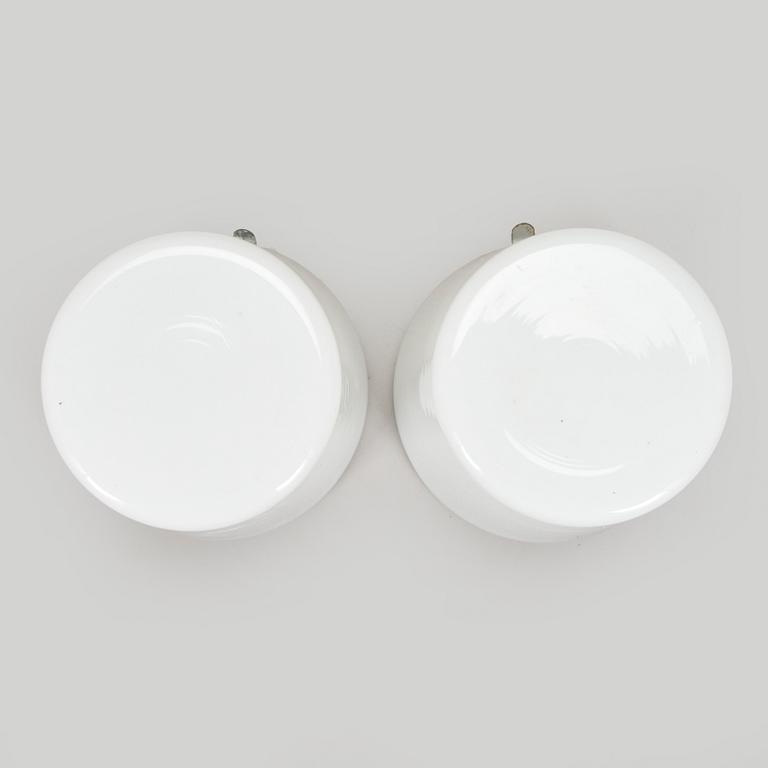 Paavo Tynell, kattovalaisinpari, malli 80119 (80112-25), Idman 1900-luvun puoliväli.