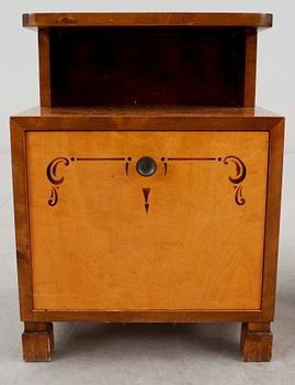 SÄNGBORD, ett par, art deco, 1900-talets första hälft.