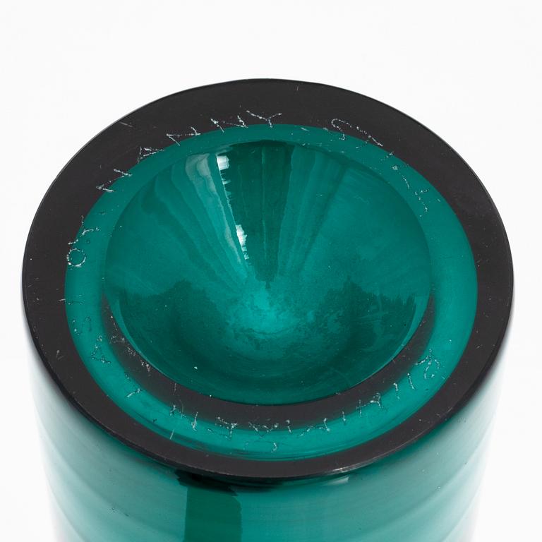 Nanny Still, flaska, signerad Riihimäen Lasi O.Y Nanny Still.