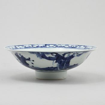 SKÅL PÅ FOT, porslin, Kina, 1800/1900-tal.