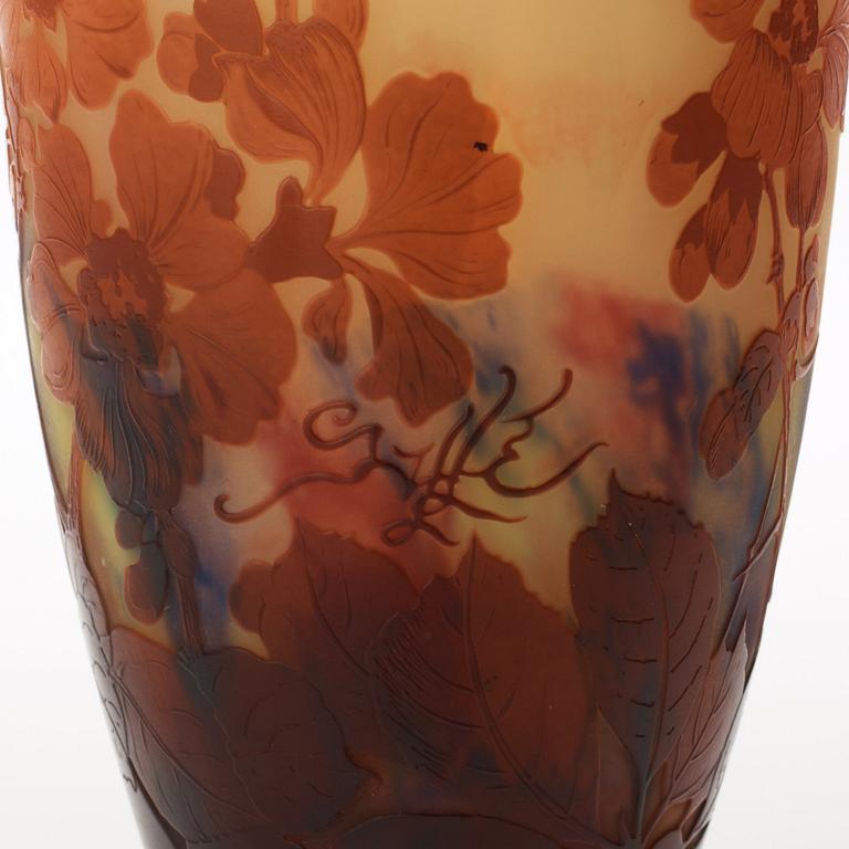 An Emile Gallé Art Nouveau amber cameo glass vase, Nancy France.