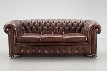 SOFFA, Chesterfield-modell, 1900-talets andra hälft.