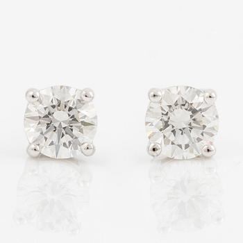Earrings 18K white gold with brilliant-cut diamonds, accompanying GIA dossier.