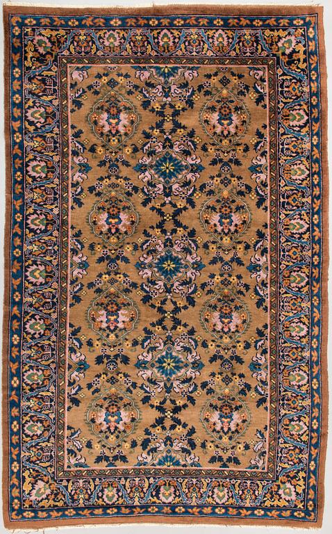 A carpet, oriental, ca 265 x 167 cm.