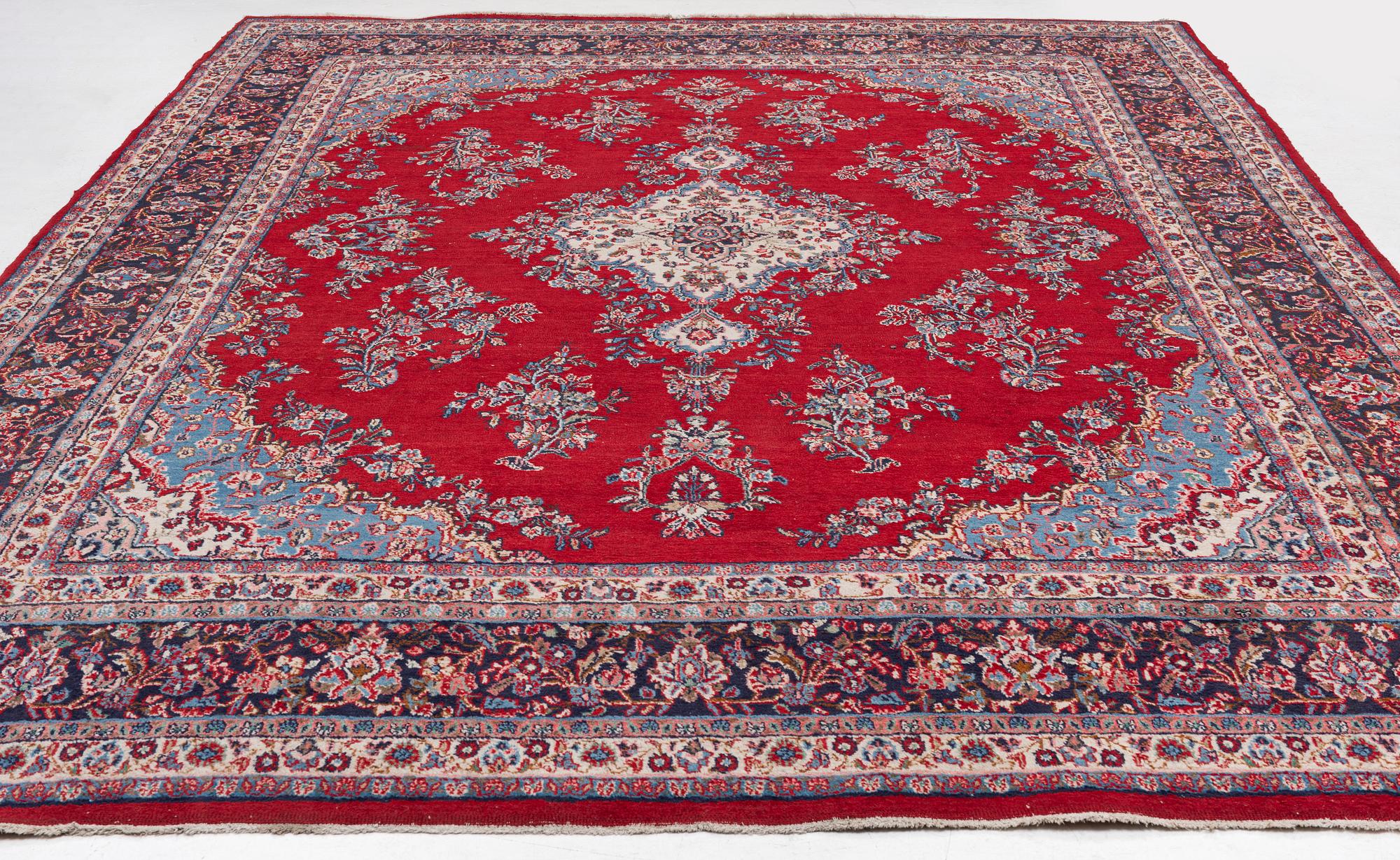 Matta, östpersisk, ca 445 x 315 cm.