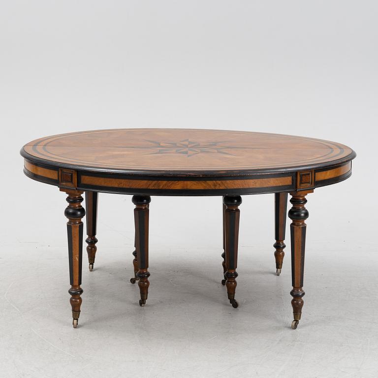 A mahogany dining table, second half of the 19th Century.