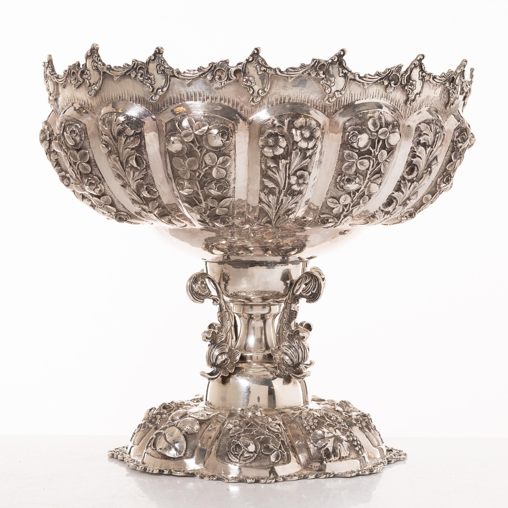 Decorative bowl, sterling silver, 20th century.