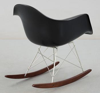 GUNGSTOL, Charles & Ray Eames, Zenith, 1900-talets andra hälft.