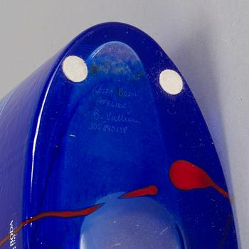 BERTIL VALLIEN, two glass vases, Kosta boda.