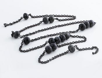 COLLIER, med fasettslipad svart kvarts, Ole Lynggaard.