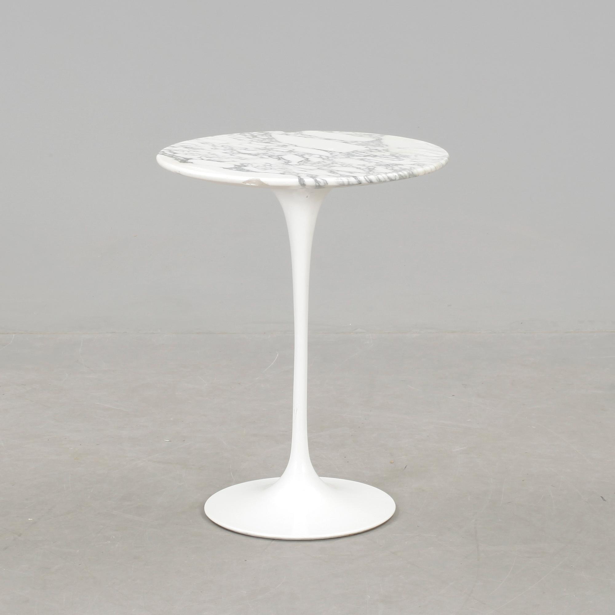 SOFFBORD, "Tulip", Eero Saarinen, Knoll International.
