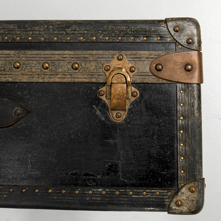Goyard, trunk, circa 1900.
