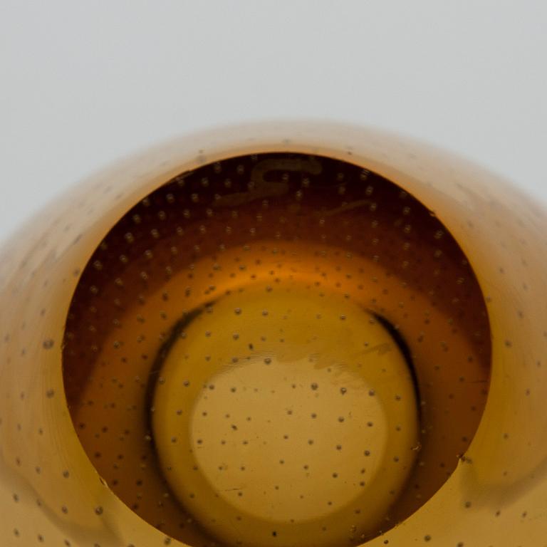 VAS, glas, Gunnel Nyman, signerad med syrapenna G.Nyman Notsjö.