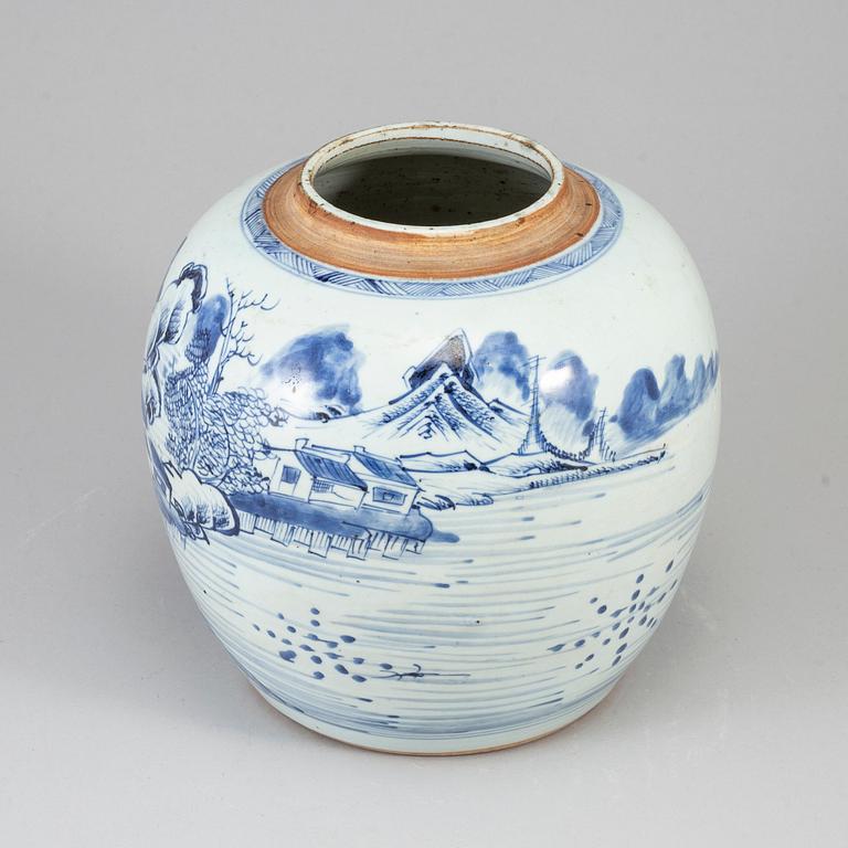 A blue and white jar, Qing dynasty, Qianlong (1736-95).