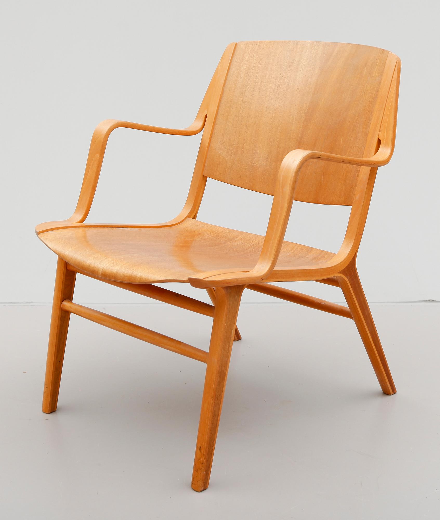 KARMSTOL, "Ax-stolen", Peter Hvidt & Orla Molgaard Nielsen, Fritz Hansen.