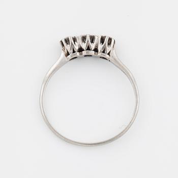 RING, med briljantslipade diamanter 0.50 ct, CG Hallberg, Stockholm.