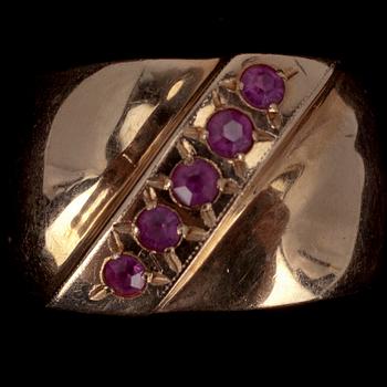 RING, guld 583, syntetiska safirer, sovjetiska stämplar. Vikt 6,2 g.