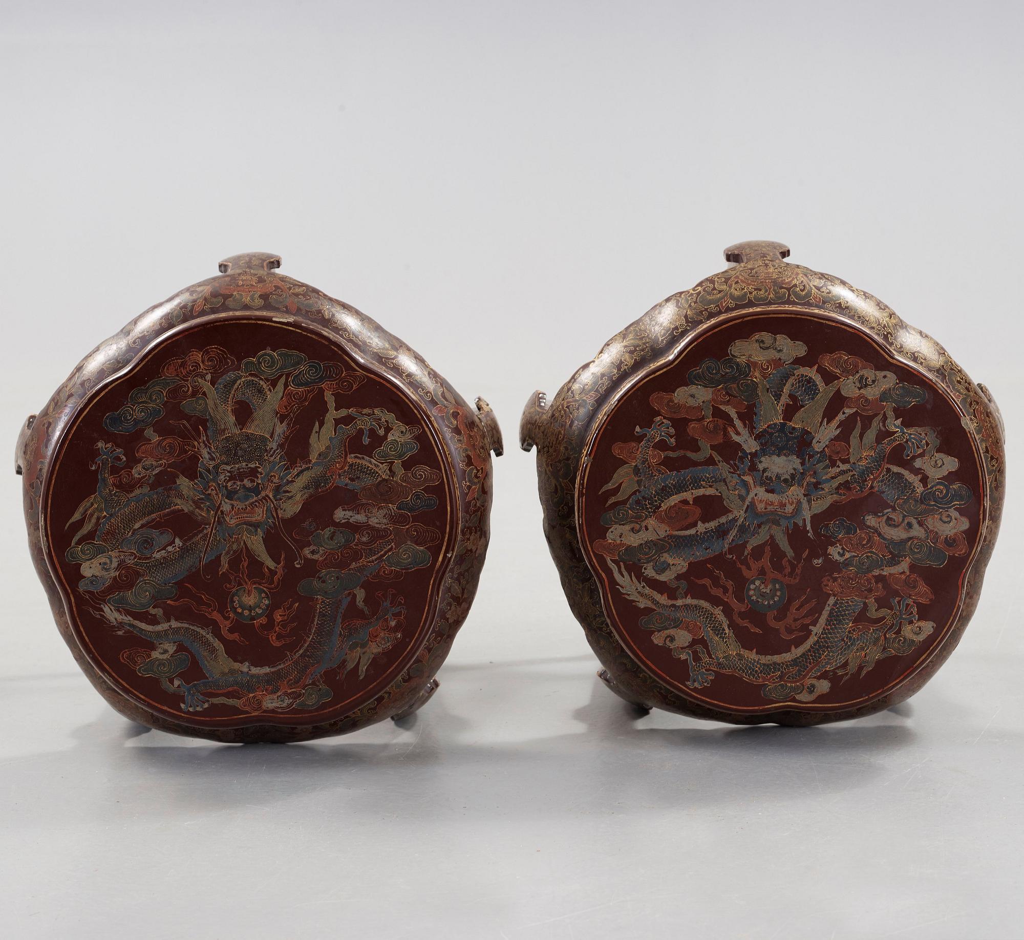 BORD, ett par, lack. Qing dynastin (1644-1912).