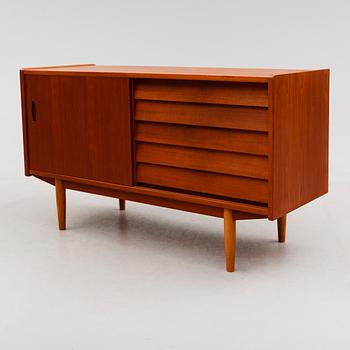SIDEBOARD, "Trio", Nils Jonsson, Troeds, 1900-talets andra hälft.