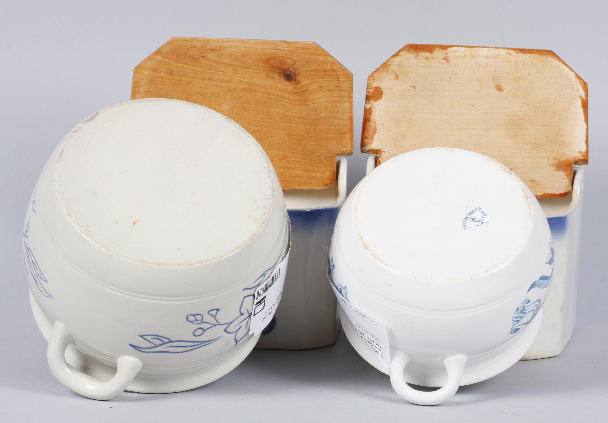 PARTI PORSLIN, 4 delar, bla Gustavsberg, 1900-talets första hälft.