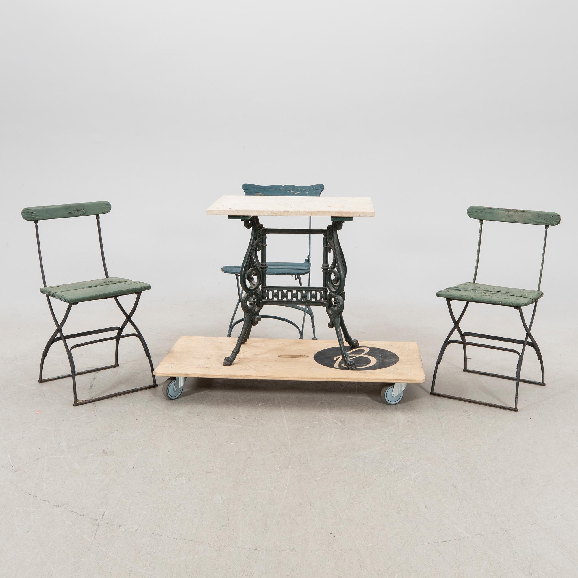 Trädgårdsbord samt stolar 3 st 1900-talets första hälft.