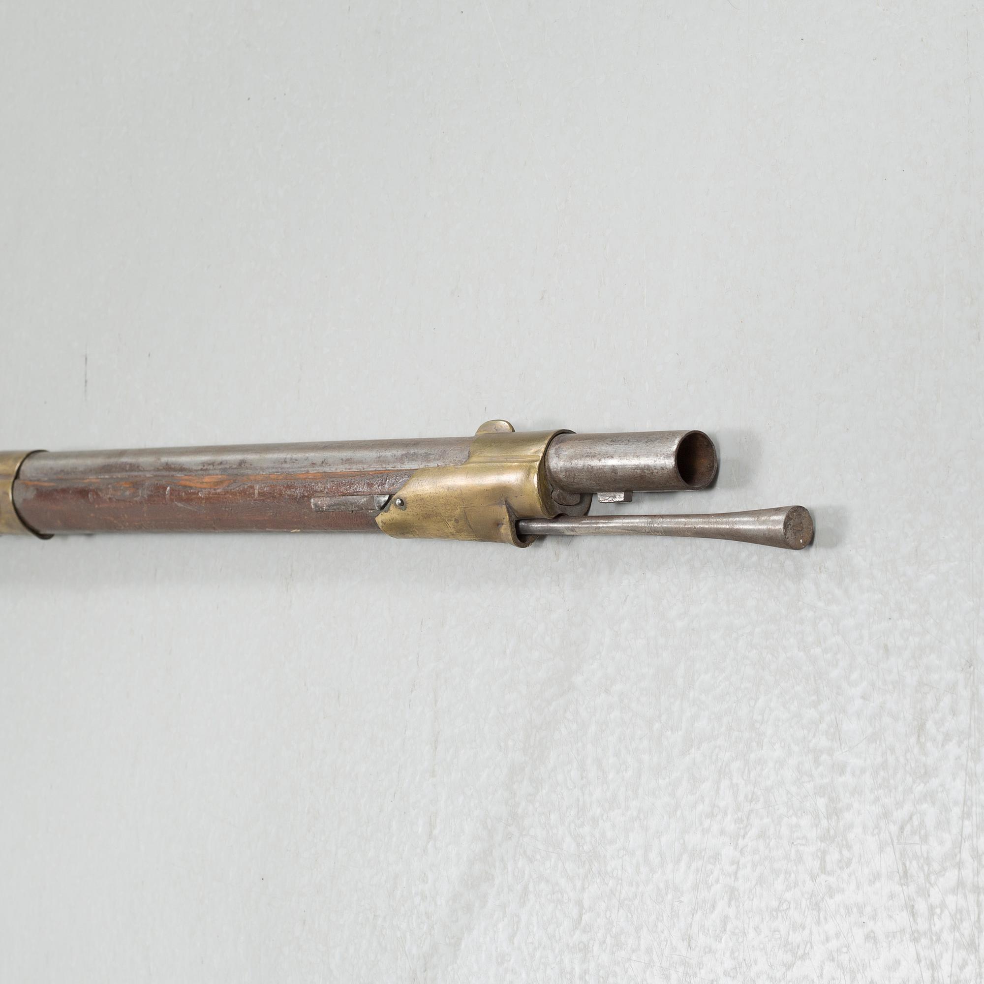A flintlock rifle, m/1815.