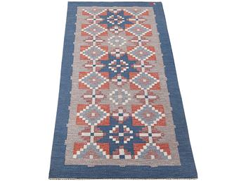 Erik Lundberg, a flat weave carpet, Vätexvaregården, Sweden, c. 227 x 97 cm.
