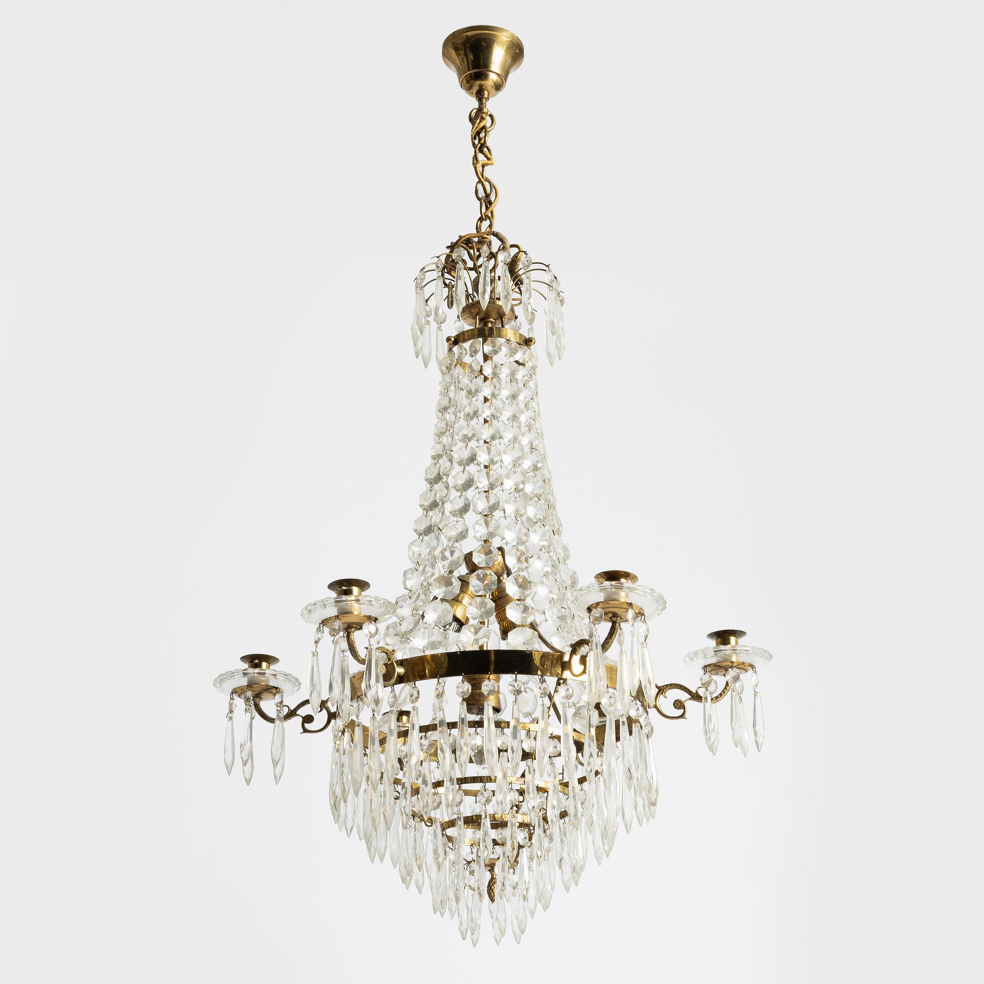 A chandelier, first half of the 20th century.