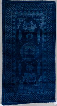 MATTA, Baotou, Kina. Semiantik. Ca 134x69 cm.