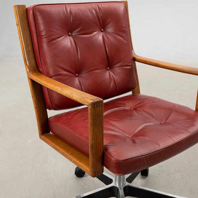 Karl Erik Ekselius, Skrivbordsstol för JOC möbler Vetlanda sent 1900-tal.