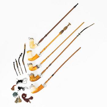 Långpipor, 5 st, silver, ben, horn, och svarvat trä, 1800-tal.